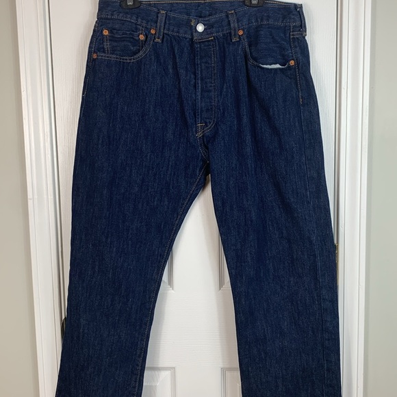 Levi Strauss 501 button fly denim jeans size 36X32. - Picture 2 of 6
